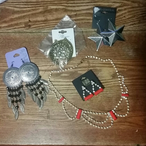 Jewelry - 4/$20 Costume Jewelry - one lot